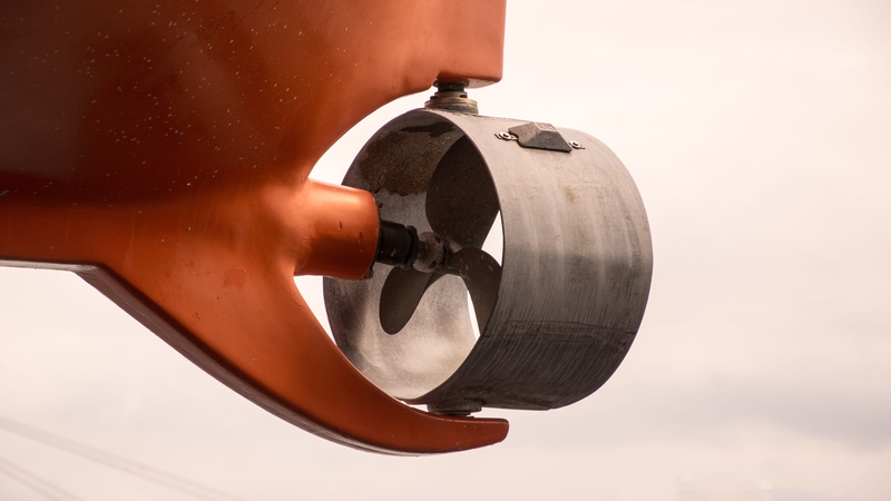 marine, metal, technology, day, propeller, propulsion, strength, safety, rotate, close-up, no people, focus on foreground, 5K, wheel, sky, sunlight, ship