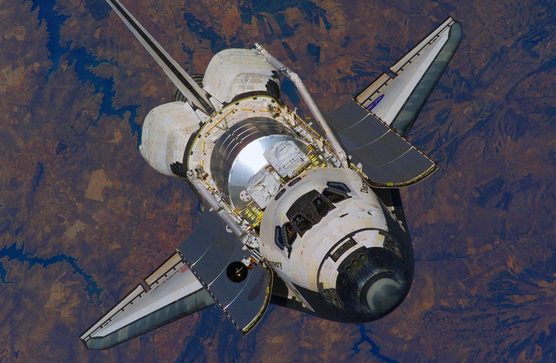sky, spaceship, high angle view, war, earth, shuttle, no People, industry, grey, commercial Airplane, space Travel Vehicle, height, futuristic, turbine