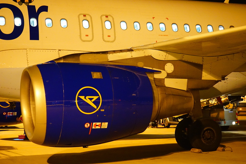 symbol, plane, engine, technology, turbine, airline, jet engine, fighter plane, airport, logo, yellow, tire, 5K, airport runway, security, no people, mode of transportation