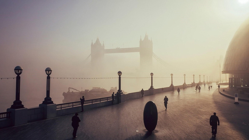 united kindom, calm, group of people, street, bridge - man made structure, real people, city, river, outdoors, building exterior, tower bridge, tourism
