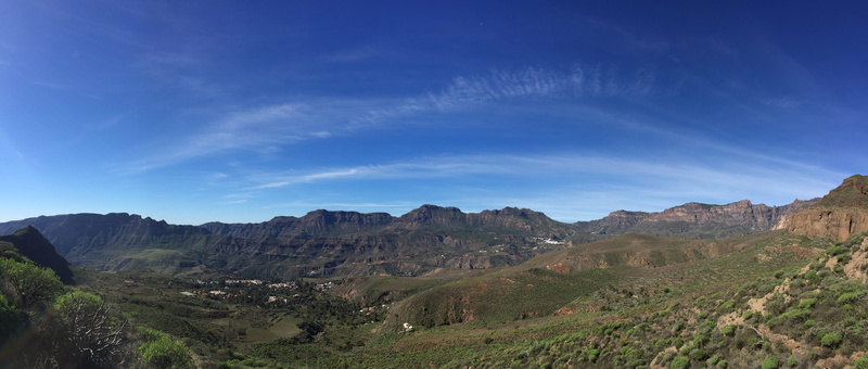 arid climate, rock - object, looking at view, canary islands, rock, semi-arid, beauty in nature, santa lucia, mountain range, scenics - nature, landscape