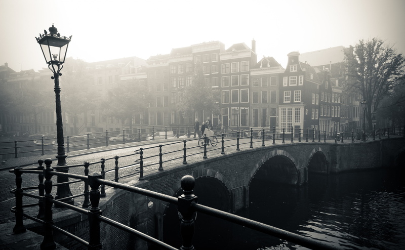 building exterior, Foggy, architecture, outdoors, Europe, bridge - man made structure, connection, Photography, 4K, street, water, Dark, Lantern
