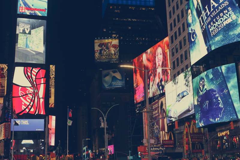 city, communication, architecture, sign, outdoors, city life, sony, advertisement, ny, office building exterior, new york, billboard, nigth, commercial sign