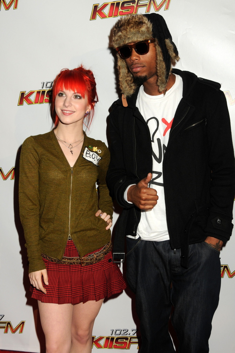2K, redheads, carpet, red, hayley, music, williams, rock, legs, punk, Hayley Williams, balls, art, women, celebrity, pop, skirts, people, hd, paramore