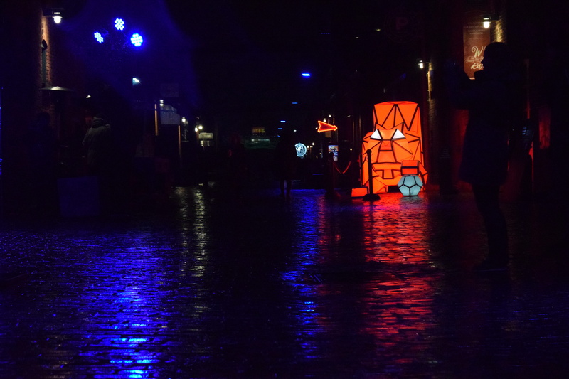 building exterior, glow, lightshow, toronto, water, lighting equipment, light, architecture, street, outdoors, nightlife, stage, 5K, incidental people