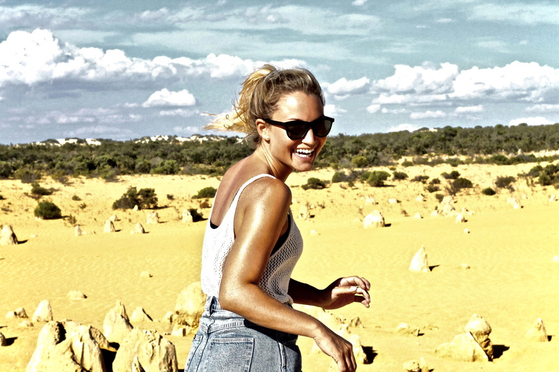 desert, smile, sun, day, women, s, casual clothing, beach, real people, woman, time, sunny, along, hairstyle, unsplash book, australium, tank, outdoors