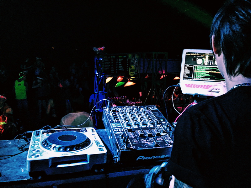 connection, night, nightclub, full moon party, bangkok, technology, 4K, thailand, computer, sound recording equipment, dj booth, dj, men, nightlife, rear view