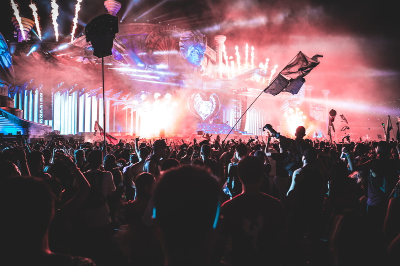 crowd, nightlife, fun, edc, stage, stage light, illuminated, 5K, las vegas, arts culture and entertainment, arms raised, positive emotion, large group of people