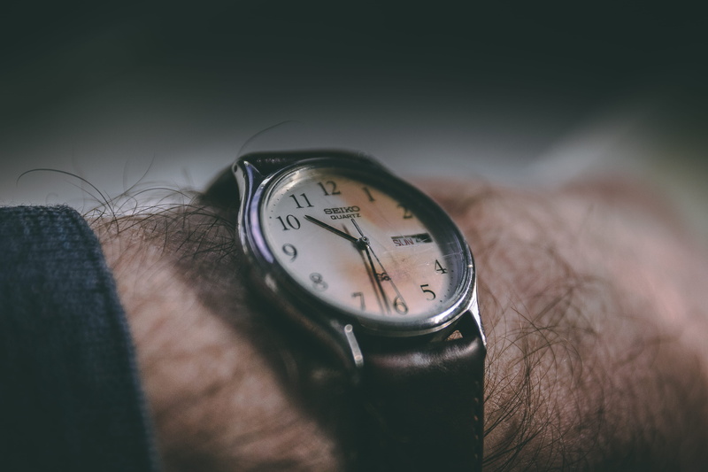 instrument of time, human hand, past, photo, human limb, accuracy, hands on a  watch, time, 10:32, personal accessory, moody, indoors, analog clock, minute