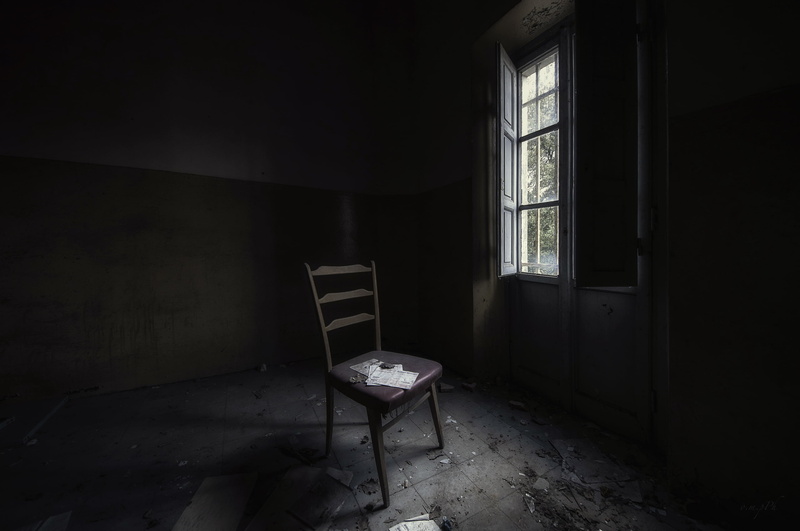 day, dark, 2K, run-down, seat, ruined, home interior, decline, house, messy, domestic room, deterioration, absence, no people, room, abandoned, flooring