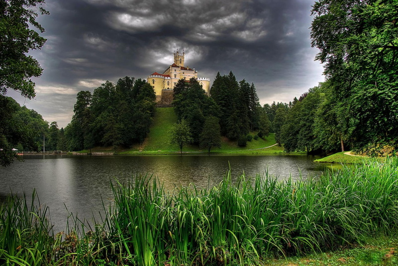 1080P, reeds, river, stormy, grass, island, clouds, castle, water, animals, hilltop, trees