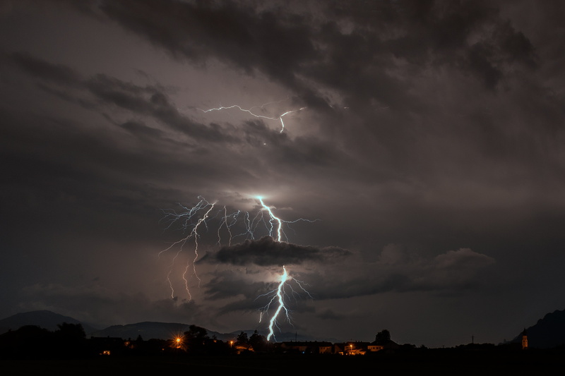 thunder, storm clouds, dramatic sky, light, beauty in nature, ominous, cityscape, power in nature, forked lightning, forward, black, sign, storm, cloudy