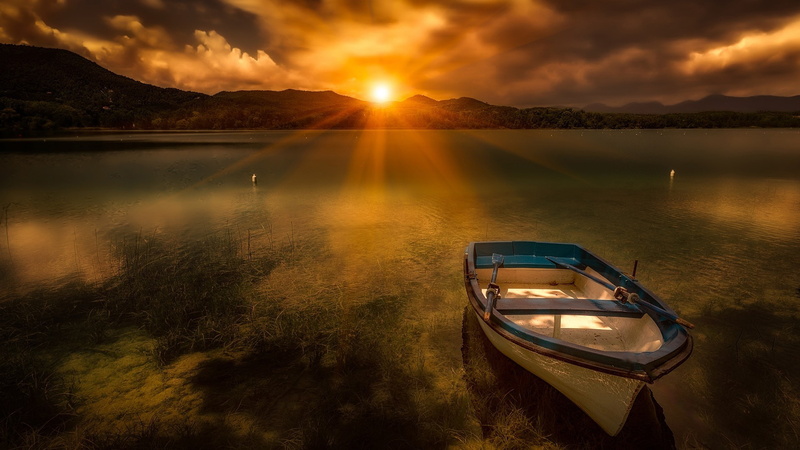 sunlight, moored, lens flare, non-urban scene, cloud - sky, fog, evaporation, hd, sun, no people, morning, rowboat, tranquil scene, 4K, sunset