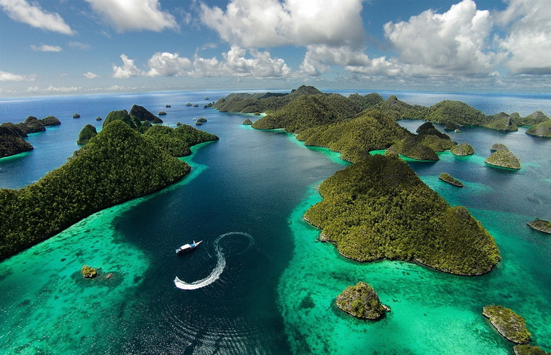 clouds, landscape, sea, Indonesia, nature, tropical, boat, island, 720P, photography, Aerial View, Raja Ampat, Tropical Forest