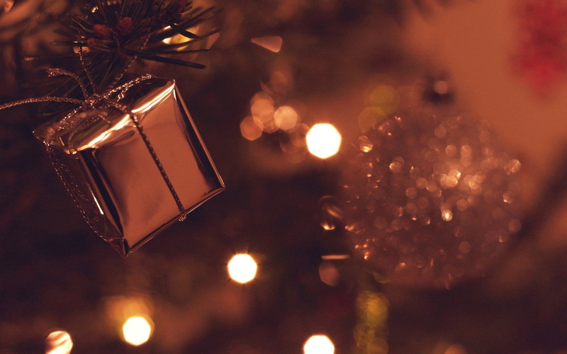 lights, gift box, box - container, bow, widescreen, event, fullscreen, full screen, bokeh, decoration, lighting equipment, holiday, 1080P, christmas tree