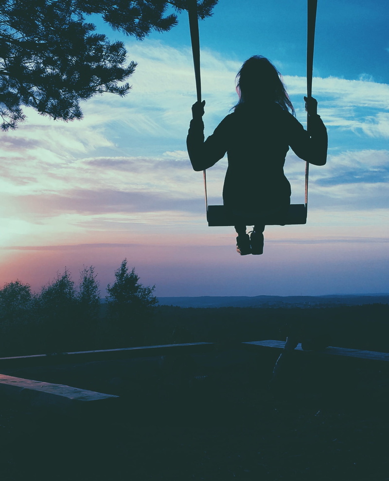 full length, cloud - sky, real people, 1080P, beauty in nature, rope swing, leisure activity, sky, sitting, women, sunset, rear view, lifestyles, tree