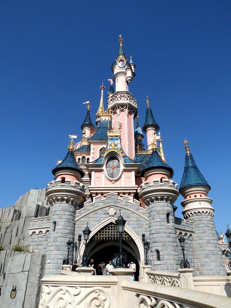 belief, low angle view, disneyland, building exterior, spire, the past, sky, no people, paris, outdoors, castle, sleeping beauty, low, photography, tower