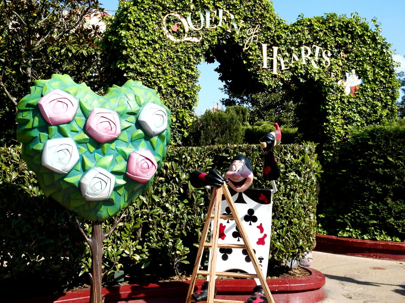 park, decors, garden, alice in wonderland, theme park, plant, creativity, no people, outdoors, several, architecture, art and craft, day, disneyland, plants