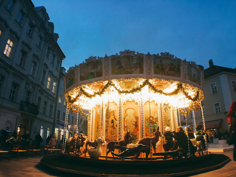 building exterior, urban Scene, carousel, Magical, town Square, 4K, lifestyles, city, play, Playground, women, europe, nature, amusement park, night, group of people