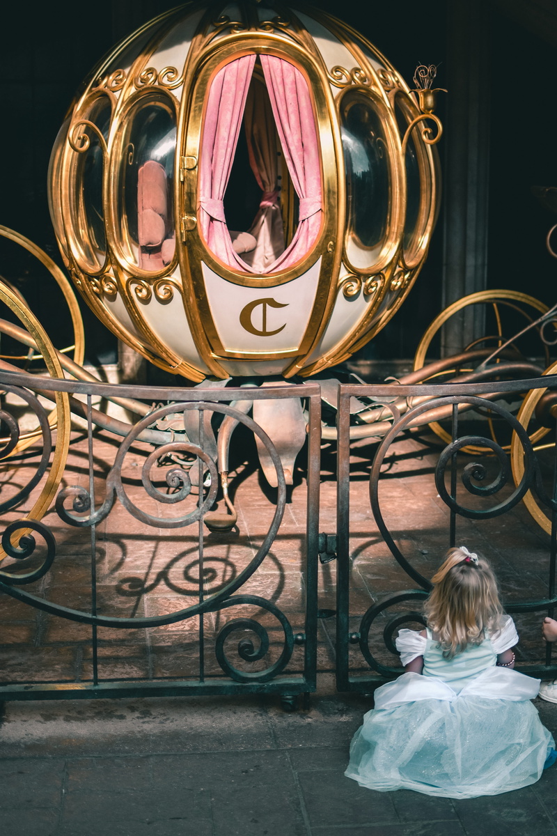 tourism, scenery, females, standing, france, girls, real people, men, child, children, stories, one person, disney, chariot, design, princess, childhood