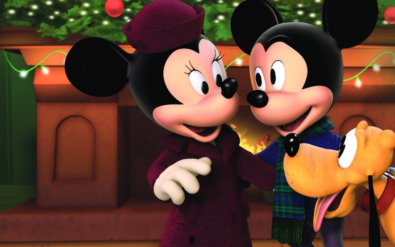toy, female likeness, art and craft, mouse, focus on foreground, minnie, stuffed toy, close-up, celebration, no people, still life, 1080P, pluto, Mickey Mouse