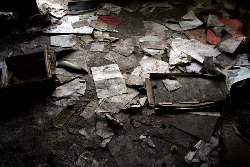 uninhabited, dirty, obsolete, lost place, garbage, decline, dirt, neglected, leave, nature, no people, damaged, day, paper, broken, ground, outdoors, high angle view