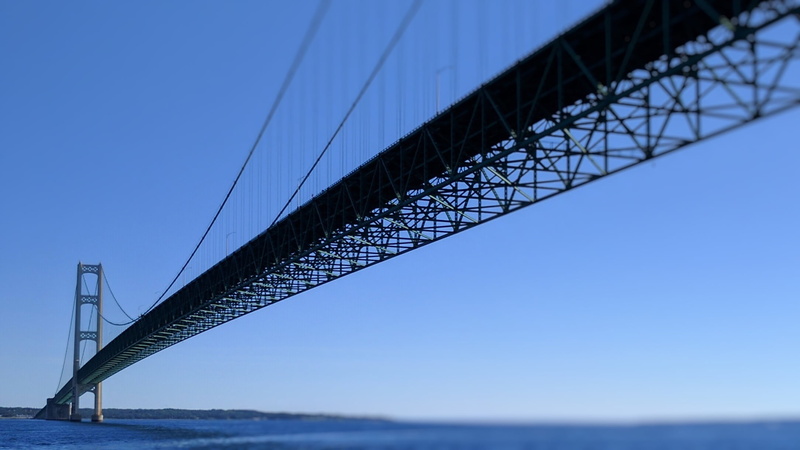 sky, suspension bridge, architecture, suspension, old, transportation, tourism, bay, historic, mackinac bridge, copy space, bridge - man made structure