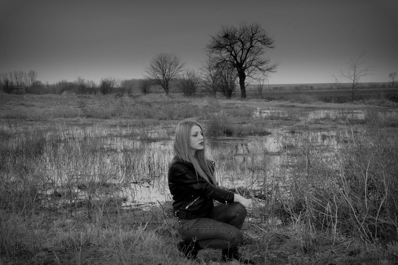 nature, girl, young adult, outdoors, grey, women, caption, plant, leisure activity, hairstyle, pose, one person, 4K, grass, casual clothing, sitting, long hair