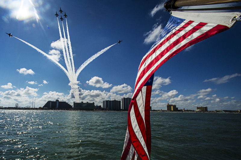 building exterior, thunderbirds, American flag, mode of transportation, nature, sky, built structure, day, military aircraft, patriotism, blue, cloud - sky