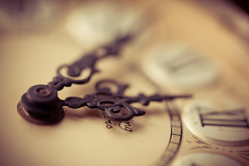 metal, communication, text, old, clocks, no people, selective focus, high angle view, macro, key ring, time, key, close-up, history, clock, antique, 1080P