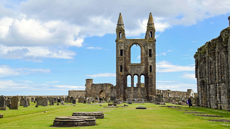 history, old ruin, grass, day, scotland, ruin, tourism, ancient civilization, cloud - sky, architecture, ruins, green, archaeology, nature, photo, beige