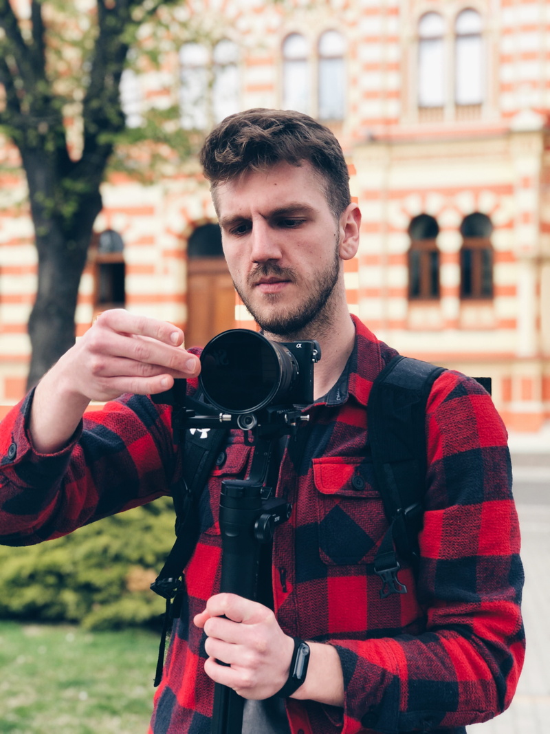 one person, person, male, outdoors, young men, movie, photographer, bulevar mira 5, zhiyun, lifestyles, nd, real people, digital camera, waist up, activity