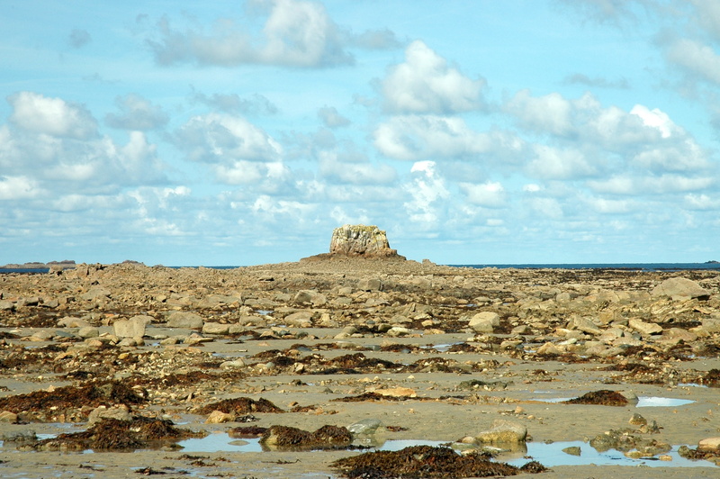 water, travel, sea, 2K, no people, beauty in nature, coast, tranquility, arid climate, côte darmor, holiday, scenics - nature, ebb, france, rock formation