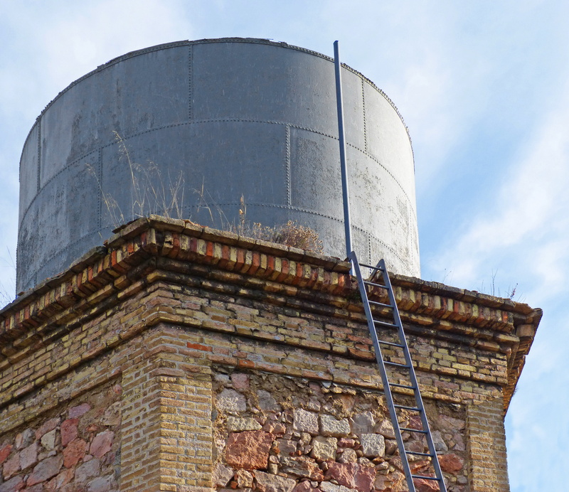 aguada, 2K, architecture, low angle view, no people, built structure, railway, train, water tower - storage tank, industry, brick, sky, building exterior