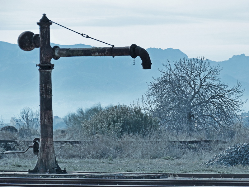 old, sky, scenics - nature, 4K, bare tree, abandoned, machinery, winter, steam, transportation, aguada, land, water, beauty in nature, train, non-urban scene