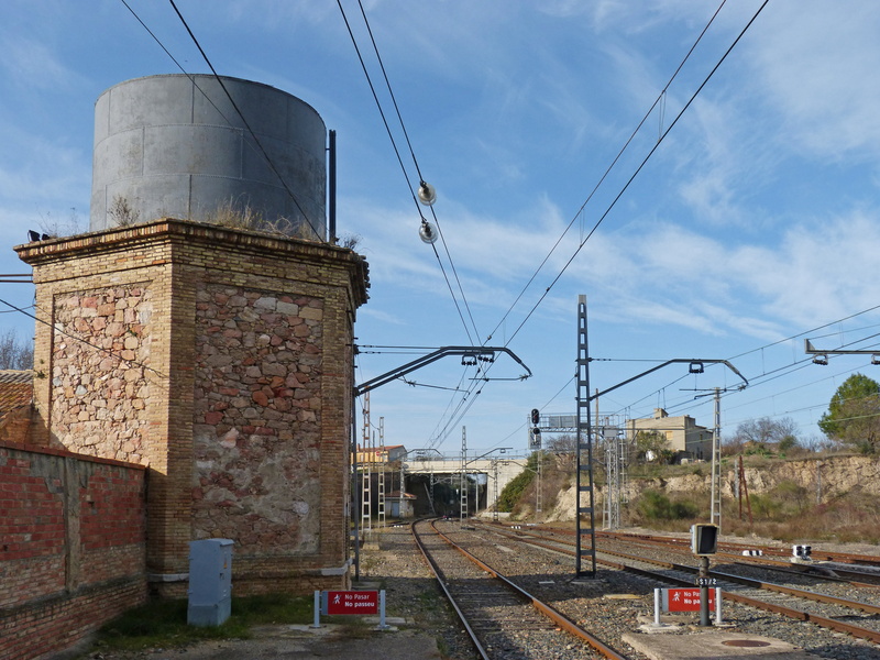 rail transportation, railroad track, cable, railway, transportation, nature, steam, pathways, electricity pylon, day, station, built structure, aguada