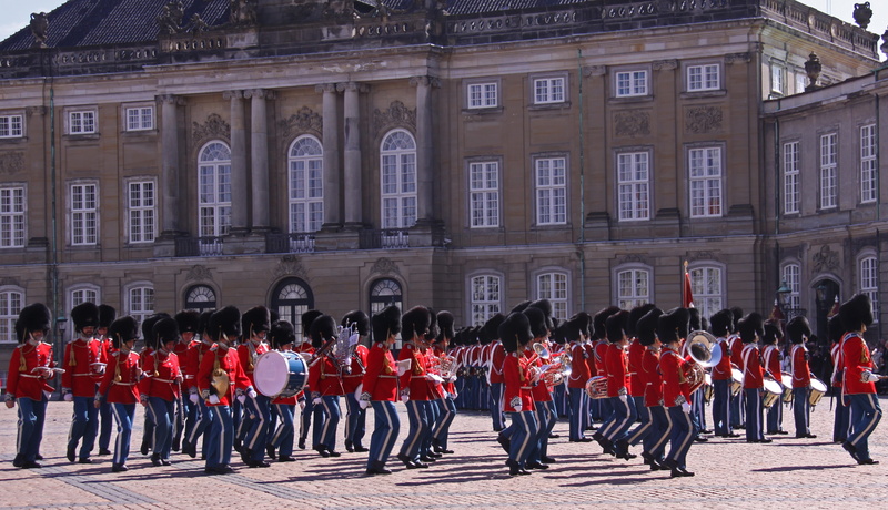 event, musicians, army, clothing, palace, nordic, government, castle, outdoors, uniform, marching, culture, real people, historic, tradition, men, royal