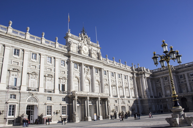 statue, human representation, structure, reign, urban, tour madrid, sculpture, government, museum, royal palace, 5K, outdoors, stone, nature, parade, cities