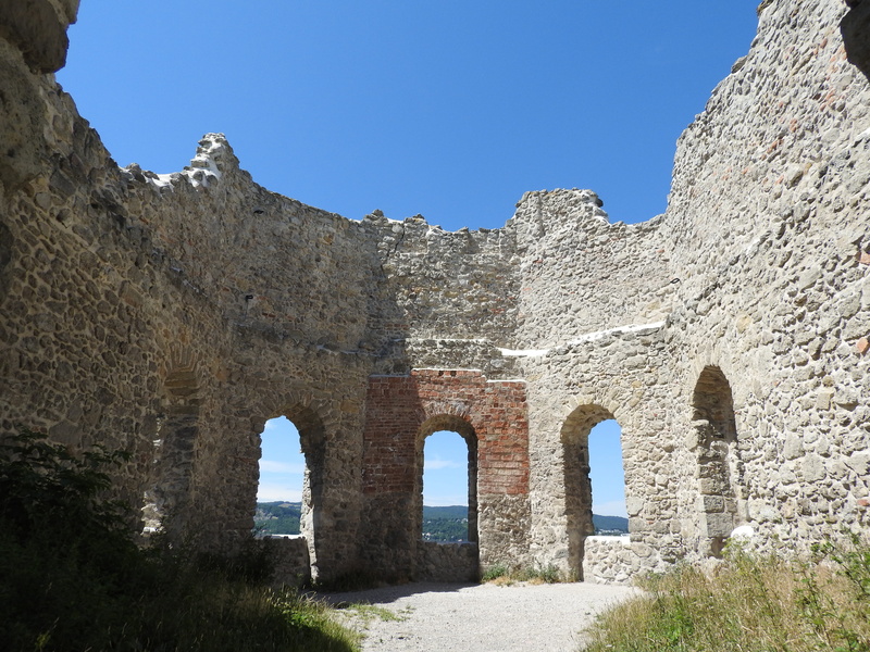 built structure, ruined, outdoors, arch, wall, 4K, building exterior, abandoned, clear sky, history, stone wall, archaeology, ancient, brick, castle, no people