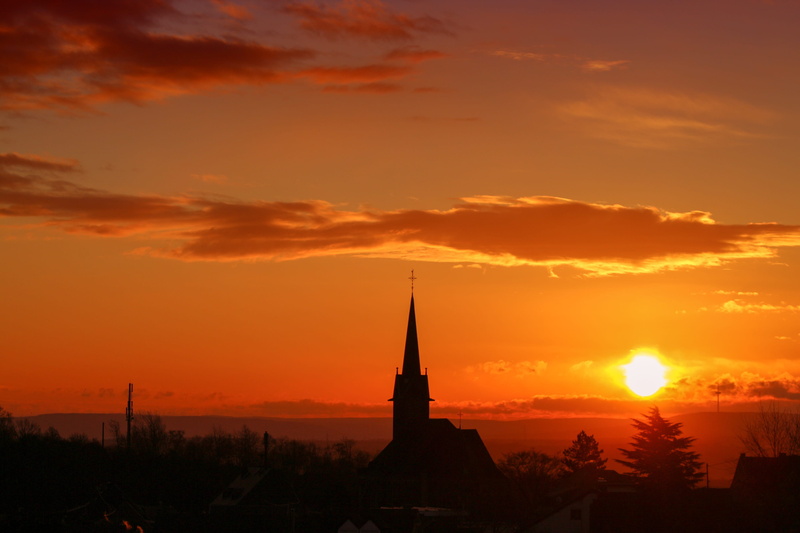 landscape, beauty in nature, sun, romantic, outdoors, romantic sky, religion, evening, building exterior, dusk, church, winter, silhouette, spirituality