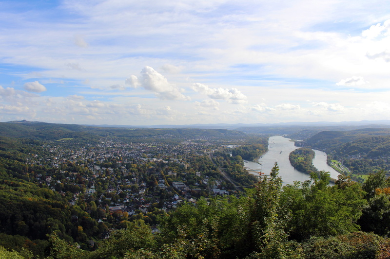 rhine, atmosphere, waters, building exterior, green color, built structure, outdoors, plant, 2K, residential district, cityscape, no people, river, dragon rock