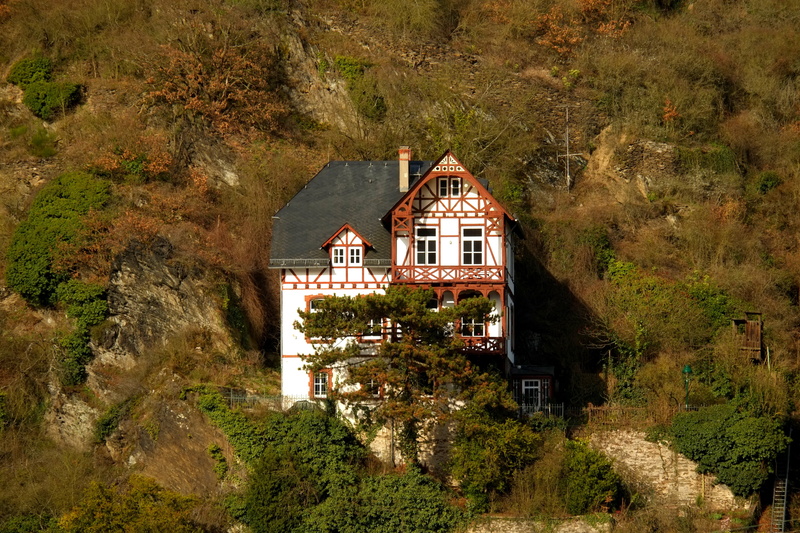 house, panorama, romantic, mountain, beauty in nature, idyllic, green color, foundation, residential district, cliff, building exterior, home, tree, 4K