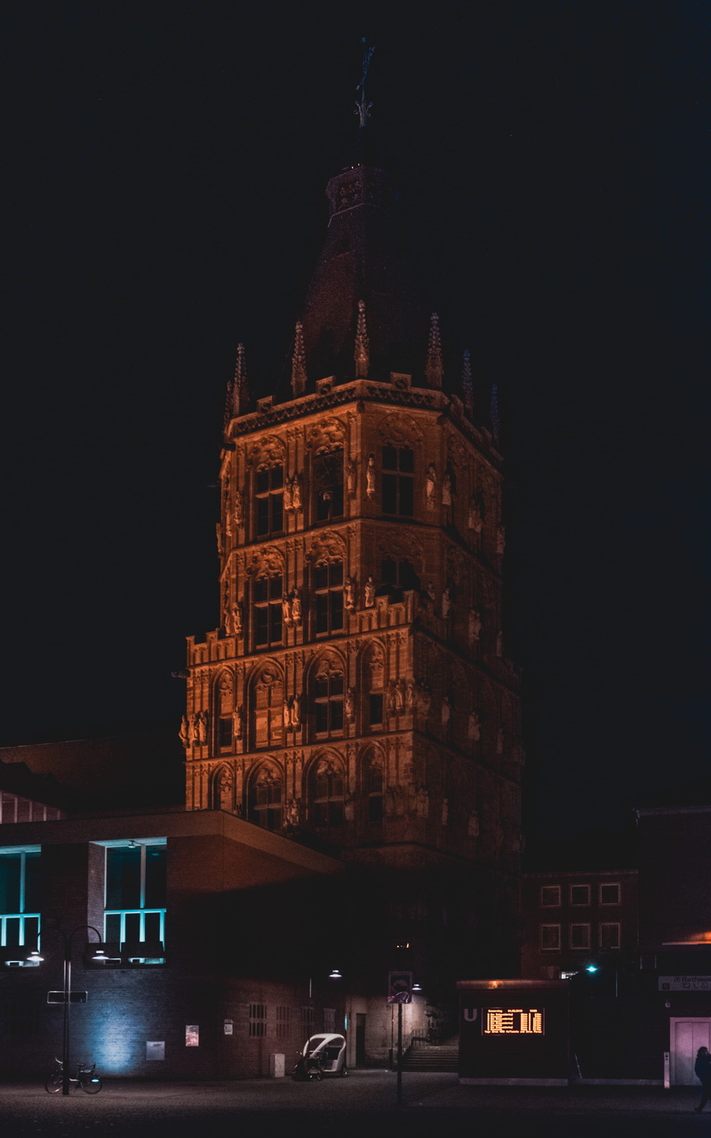 bike, köln, low angle view, house, motor vehicle, car, sky, illuminated, outdoors, tower, westfalen, travel, building, nature, home, transportation, copy space
