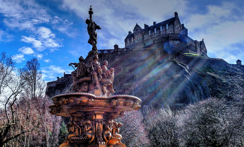 Princes Street Gardens, Edinburgh, Edinburgh Castle, castle, Ross Fountain, 2K, trees, fountain, Scotland, hill