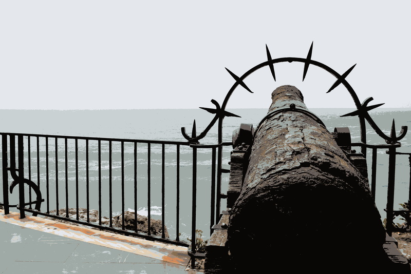 water, no people, barrel of a gun, ocean, metal, holiday, sea, distant, historically, clear sky, sky, weapon, the past, fence, horizon, defense system