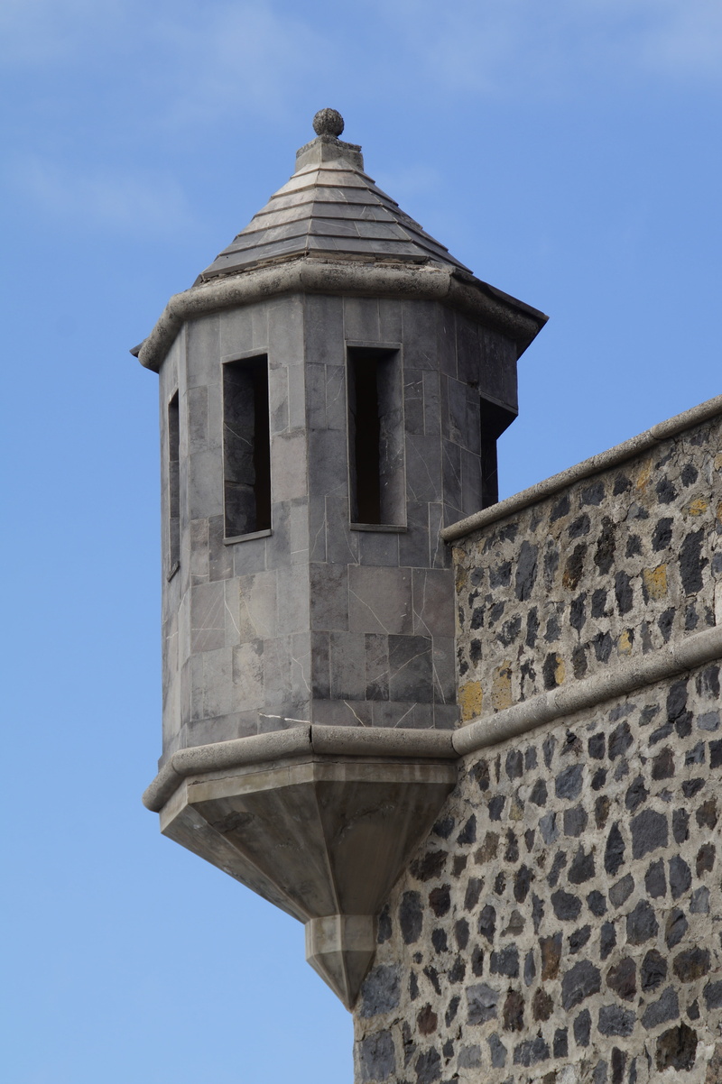 built structure, fort, day, sky, low angle view, substantiate, lookout, historically, old, building, history, fight, no people, bay window, sunlight, belief
