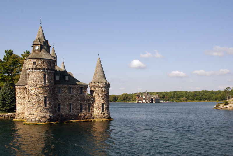 architecture, travel Locations, built Structure, body, building exterior, tree, villa, tower, saint-laurent, spire, gray, travel destinations, thousand islands