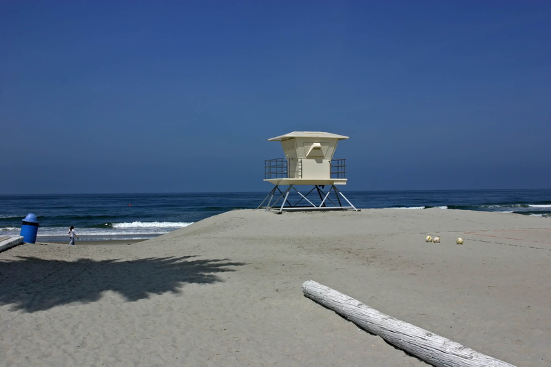 beach, leisure, lifeguard hut, water, sand, man made structure, architecture, travel, sky, built structure, summer, land, holiday, usa, horizon over water