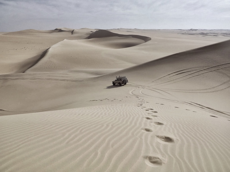 vehicle, endless, environment, land, x, 4x4, non-urban scene, desert, nature, day, climate, remote, scenics - nature, sand, off-road, brown, outdoors, jeep