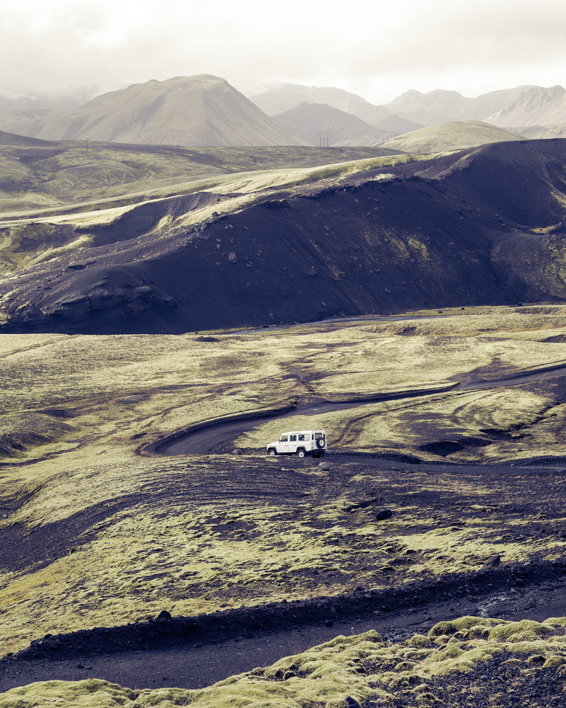 hiking, mountain, outdoors, 4K, nature, defender, iceland, mountain range, car, day, scenics - nature, idyllic, curved, daytime, cruising, beauty in nature